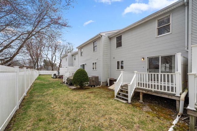 11 - 11 Highcrest Park, Condo with 2 bedrooms, 2 bathrooms and 2 parking in Webster MA | Image 27
