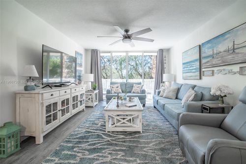 apt-308-609 E Sheridan St, Dania Beach, FL, 33004-5811 | Card Image