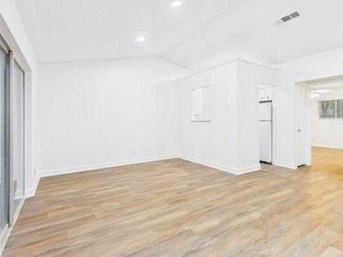 apt-2-1303 Hollow Creek Dr, Austin, TX, 78704-2063 | Card Image