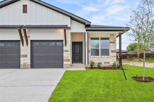 622 Campus St, Troy, TX, 76579-2884 | Card Image