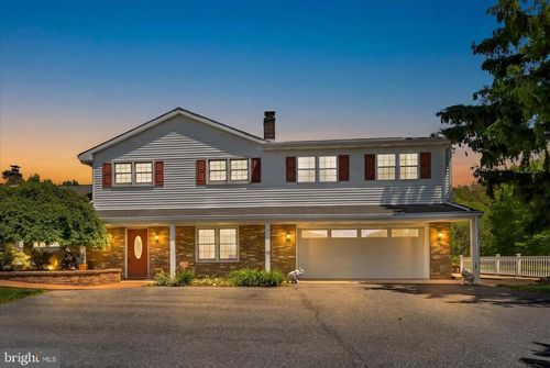 2016 S Forge Rd, PALMYRA, PA, 17078-8346 | Card Image