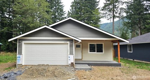 6360 Blackfoot Pl, Maple Falls, WA, 98266-8227 | Card Image