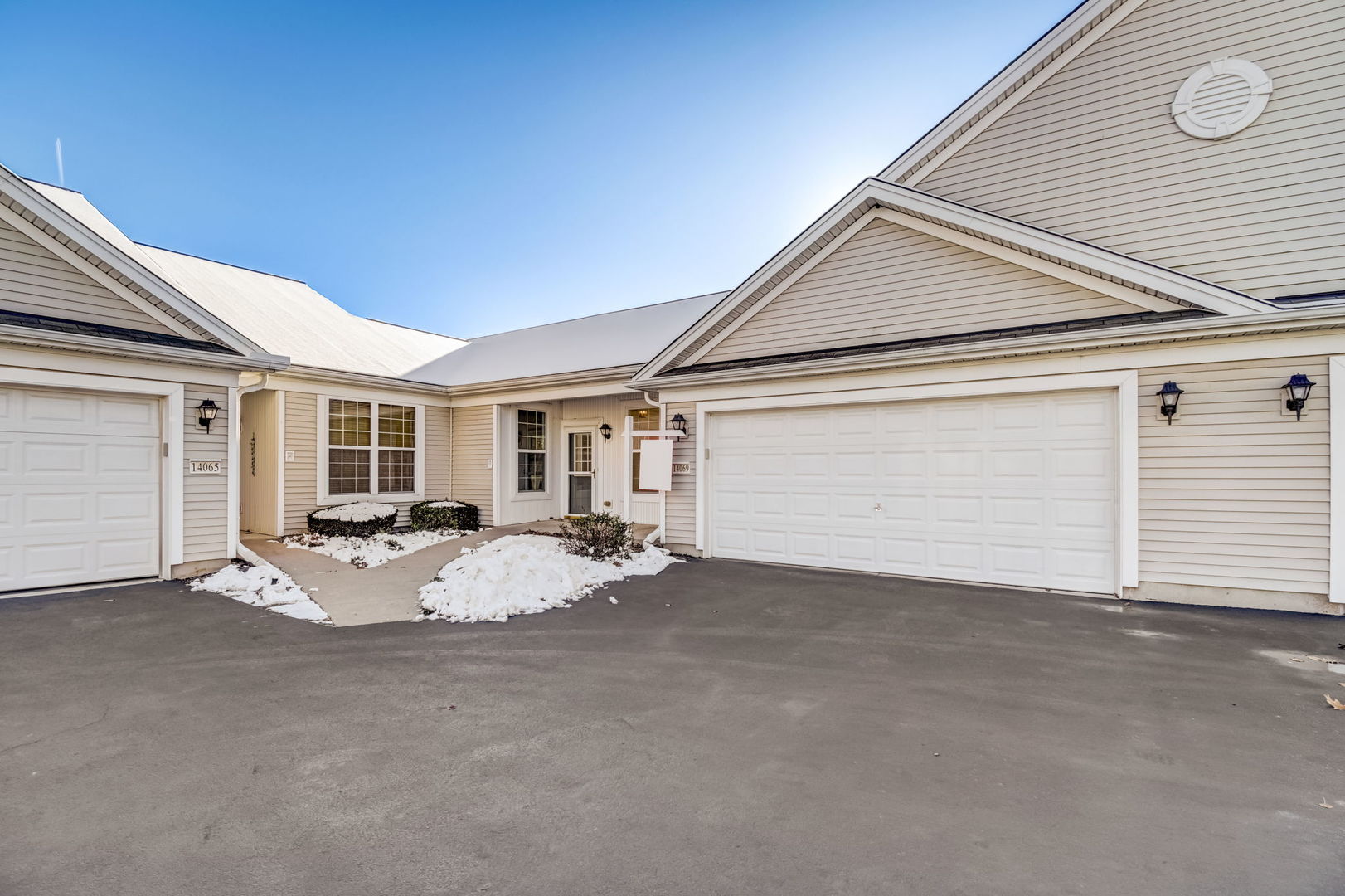 14069 Palisades Avenue, For Sale in Huntley Zoocasa