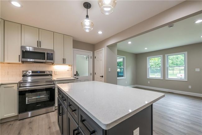 5961 John St, House other with 3 bedrooms, 2 bathrooms and 5 parking in Austell GA | Image 6