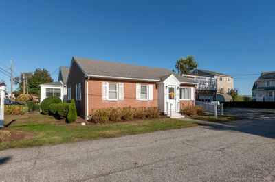 24 W Shore Drive, House other with 3 bedrooms, 1 bathrooms and null parking in Old Saybrook CT | Image 3