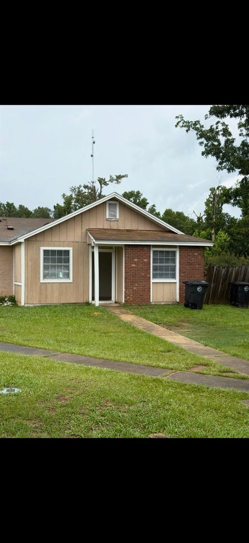 a-2518 Chandalar Ln, Tallahassee, FL, 32311-9435 | Card Image