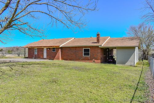 1201 N 4250 Rd, Hugo, OK, 74743-5714 | Card Image