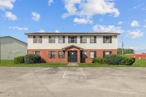 107 Ravenwood Dr, Jacksonville, NC, 28546-8265 | Card Image