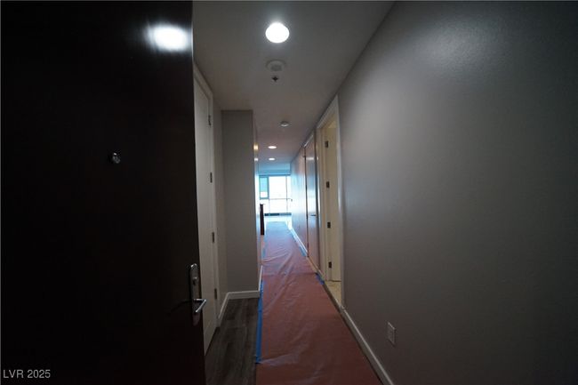 UNIT-804 - 4525 Dean Martin Dr, Condo with 2 bedrooms, 2 bathrooms and null parking in Las Vegas NV | Image 5