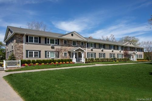 apt-4-309 Robinson Ave, East Patchogue, NY, 11772-4846 | Card Image