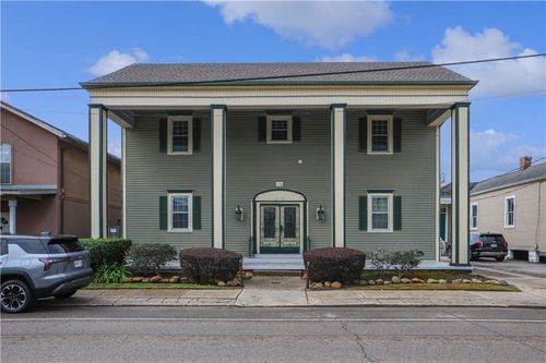 728 Lafayette St, Gretna, LA, 70053-6136 | Card Image