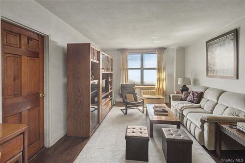 703-139-15 83rd Ave Ave, New York, NY, 11435 | Card Image