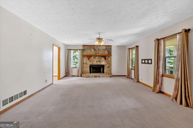 328 West Ln, House other with 3 bedrooms, 2 bathrooms and null parking in Woodstock GA | Image 5