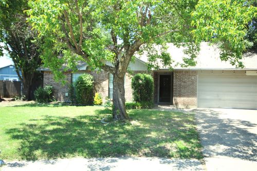 109 Australia Ct, Glenn Heights, TX, 75154-8211 | Card Image