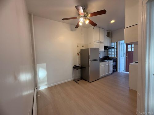 1-25-12 14th Pl, Astoria, NY, 11102-3557 | Card Image
