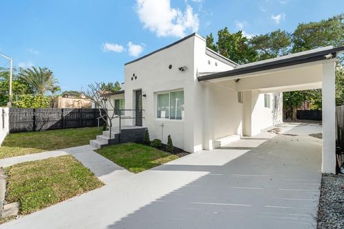 136 Nw 47th St, Miami, FL, 33127-2410 | Card Image