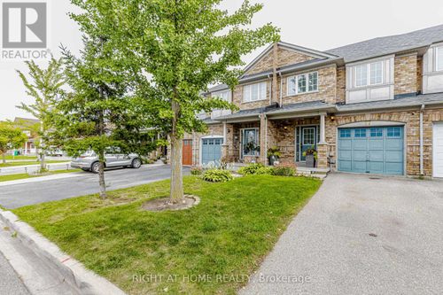 97 Timbertop Cres, Townhouse with 3 bedrooms, 3 bathrooms and 3 parking in Brampton ON | Card Image