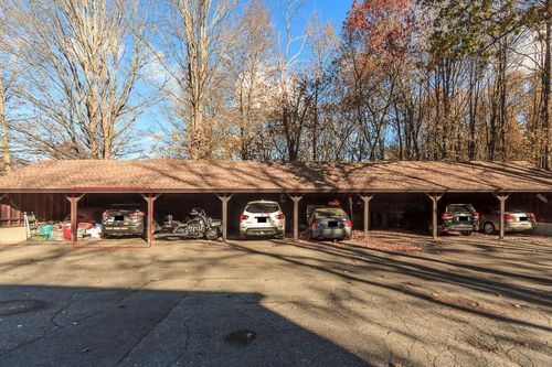 31 Midridge Cir, Londonderry, NH, 03053-3303 | Card Image