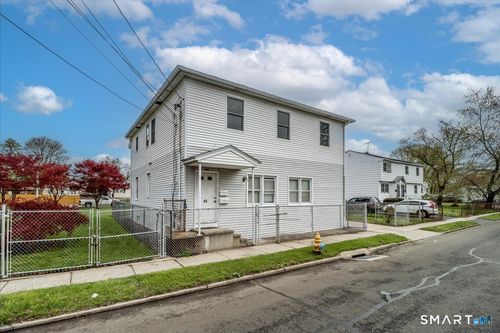 45 Sedgewick Ave, Stratford, CT, 06615-6865 | Card Image