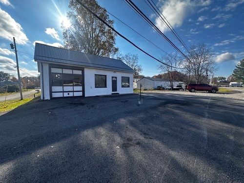 425 George St, Carmichaels, PA, 15320-1344 | Card Image