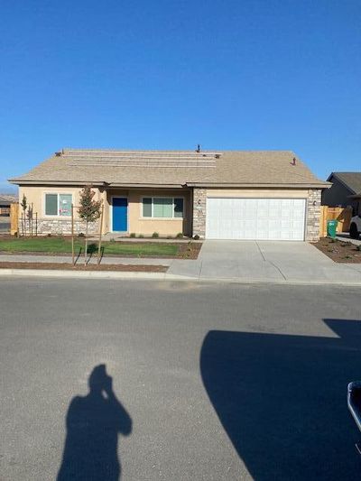 1176 S Chess Terrace Place W, House other with 5 bedrooms, 3 bathrooms and null parking in Porterville CA | Image 1