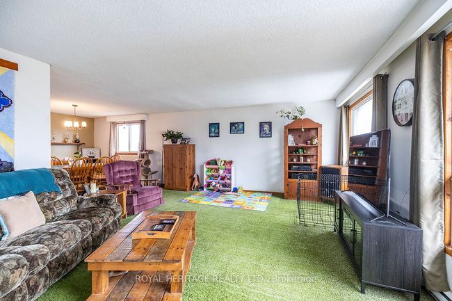 940 Portage Rd, House other with 4 bedrooms, 2 bathrooms and 10 parking in Kirkfield ON | Image 12