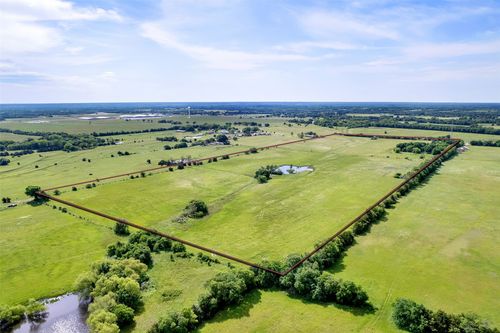 1132 County Road 1525, Ector, TX, 75439-5609 | Card Image