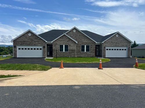 81 Meriwether Cir, Stuarts Draft, VA, 24477-2799 | Card Image