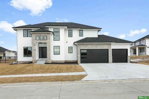 21108 Arlington St, Elkhorn, NE, 68022-5352 | Card Image