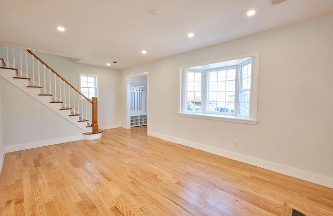 34 State St, House other with 2 bedrooms, 2 bathrooms and 3 parking in New Rochelle NY | Image 7