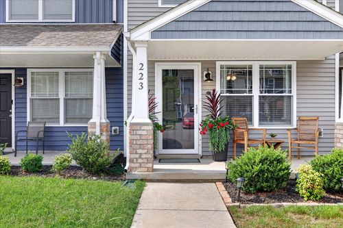 223 Woodland Valley Ln, Clarksville, TN, 37040-2070 | Card Image