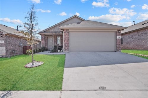 136 Greengate Dr, Boyd, TX, 76023-4042 | Card Image