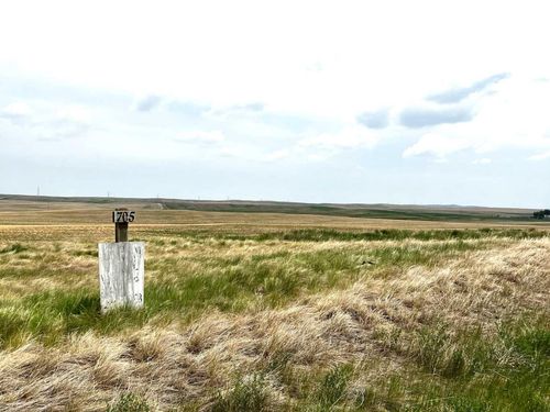 705 Railway Ave, Milo, AB, T0L | Card Image