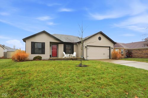 122 Winfield Park Ct, Greenfield, IN, 46140-2788 | Card Image