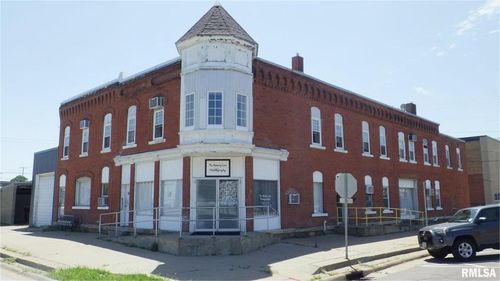 600 S 1st St, Clinton, IA, 52732-4174 | Card Image