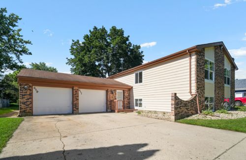 627-627 Chardonnay Ln, Crystal Lake, IL, 60014-7403 | Card Image