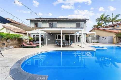 8740 Hudson River Cir, Fountain Valley, CA, 92708-5503 | Card Image