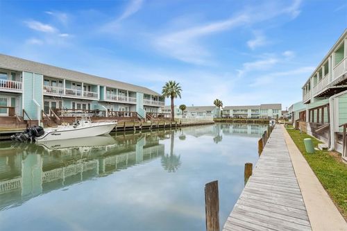 610-610 Lauderdale Dr, Rockport, TX, 78382-3745 | Card Image