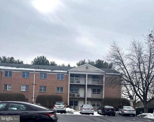 apt-208-2101 Cedar Run Dr, CAMP HILL, PA, 17011-7105 | Card Image