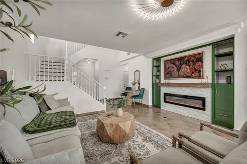 9555 Magnificent Ave, Las Vegas, NV, 89148-4592 | Card Image