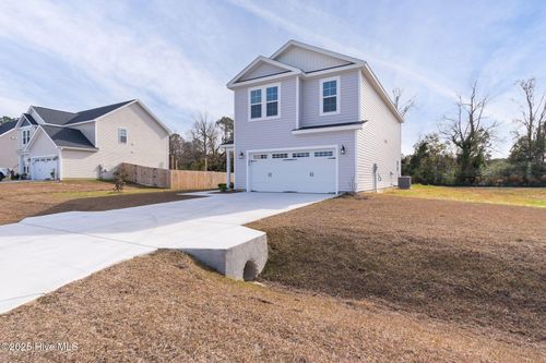 212 Shadow Grass Ct, Stella, NC, 28582-0029 | Card Image