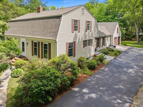 246 Cross St, Bridgewater, MA, 02324-2938 | Card Image