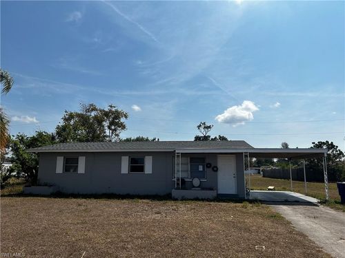 216 Oregon Way, Lehigh Acres, FL, 33936-4928 | Card Image