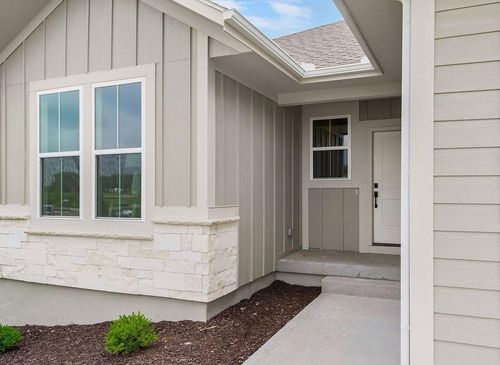 17168 W 168th Pl, Olathe, KS, 66062-8034 | Card Image