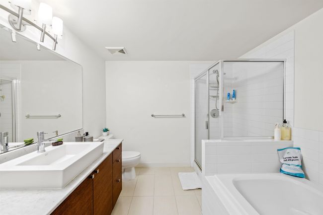 2602 - 400 Capilano Rd, Condo with 2 bedrooms, 2 bathrooms and 2 parking in Port Moody BC | Image 17