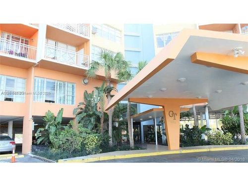 apt-808-2025 Ne 164th St, North Miami Beach, FL, 33162-4108 | Card Image