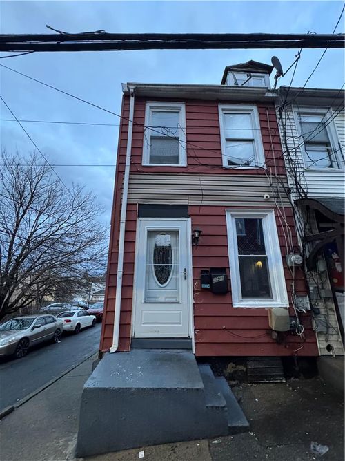 333 N Law St, Allentown, PA, 18102-3323 | Card Image