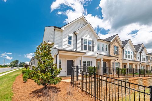 1814 Saint Louis Aly Nw, Concord, NC, 28027-9811 | Card Image