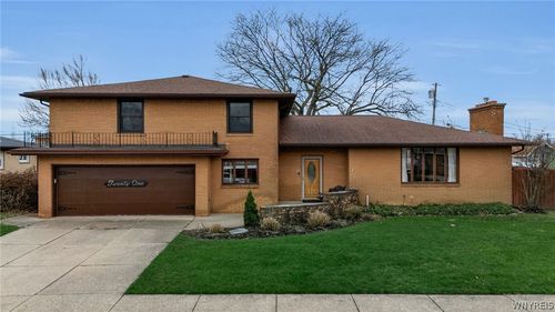 21 Barlow Ave, Lackawanna, NY, 14218-2920 | Card Image