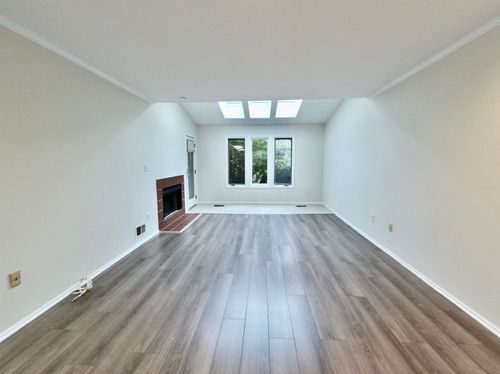 781 Spinnaker Ct, Secaucus, NJ, 07094-2233 | Card Image